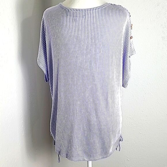 French Laundry Blue & White Pinstripe Top Buttons on Shoulders & Ruching… - Picture 7 of 8